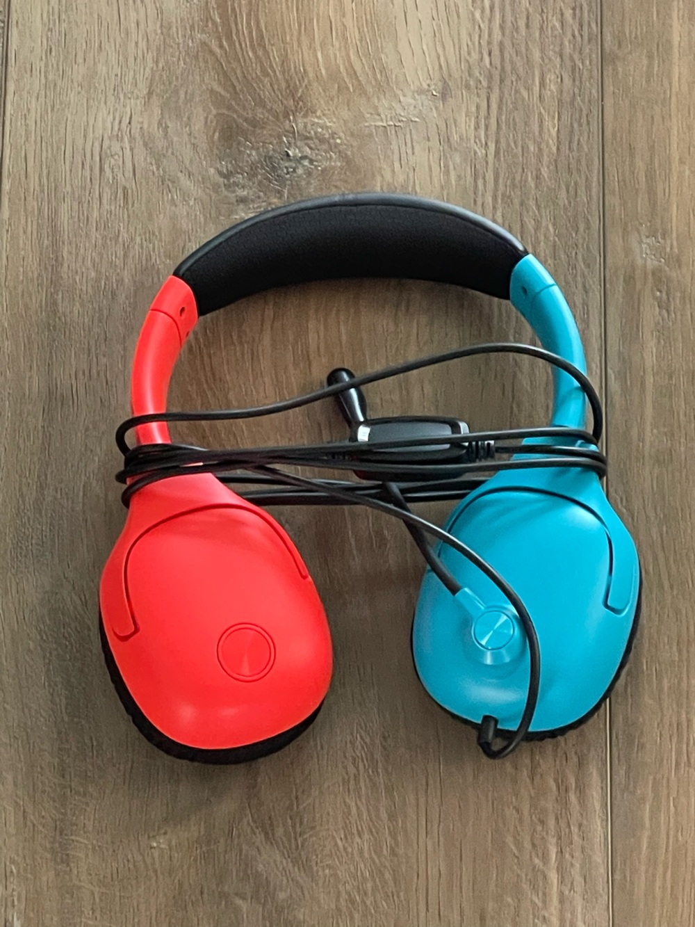Red and Blue Wired Over-Ear Headphones with Cushioned Headband Nintendo switch 2